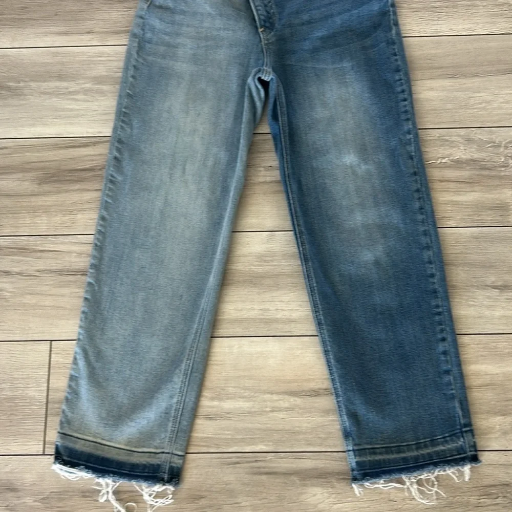 Risen Crossover Two Toned jeans size 27 ankle straight
